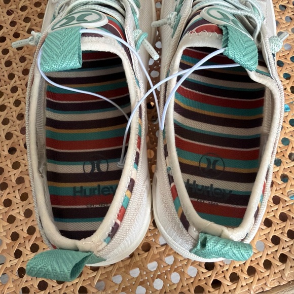Hurley “Castaic” Women’s Colorful & Functional Casual Fashion Sneaker Beige 6.5 - Picture 7 of 8